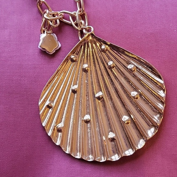 Betsey Johnson NWT Shell Necklace Pink Crystals & Floral Print Design (J028) - Picture 3 of 6